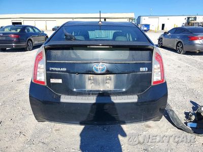 Zdjęcie 6 z 14 samochodu: 2014 TOYOTA PRIUS THREE VIN:JTDKN3DU0E0379906 - miniatura