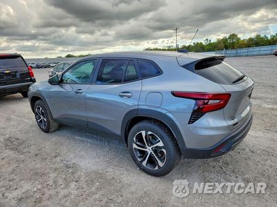 Drugie zdjęcie samochodu z przodu: 2025 CHEVROLET TRAX 1RS VIN:KL77LGEP9SC211961 - miniatura