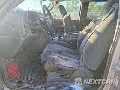 Zdjęcie 7 z 12 samochodu: 2004 CHEVROLET SILVERADO K1500 VIN:1GCEK19T84E372522 - miniatura