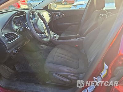 Zdjęcie 7 z 12 samochodu: 2015 CHRYSLER 200 LIMITED VIN:1C3CCCAB7FN714259 - miniatura