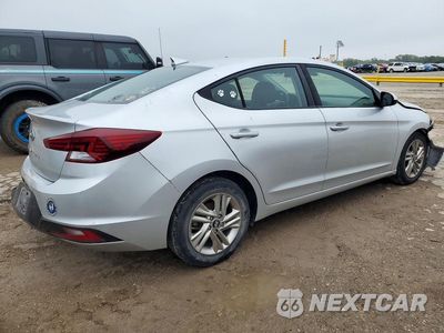 Trzecie zdjęcie samochodu z tyłu: 2019 HYUNDAI ELANTRA SEL VIN:5NPD84LF8KH422329 - miniatura
