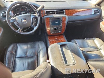Zdjęcie 8 z 12 samochodu: 2007 CHEVROLET TAHOE K1500 VIN:1GNFK13027J355799 - miniatura