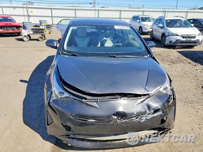 Piąte zdjęcie samochodu w środku: 2017 TOYOTA PRIUS TWO ECO VIN:JTDKARFU7H3031440 - miniatura