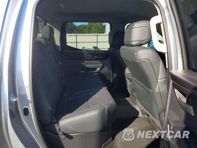 Zdjęcie 10 z 12 samochodu: 2024 TOYOTA TUNDRA SR5 VIN:5TFLA5DB8RX211776 - miniatura