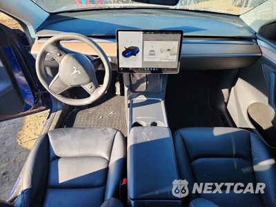Zdjęcie 8 z 12 samochodu: 2024 TESLA MODEL Y VIN:7SAYGDED0RF166165 - miniatura