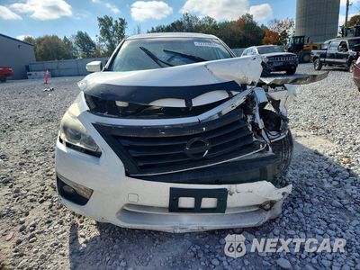 Piąte zdjęcie samochodu w środku: 2015 NISSAN ALTIMA 2.5 VIN:1N4AL3AP8FN890340 - miniatura