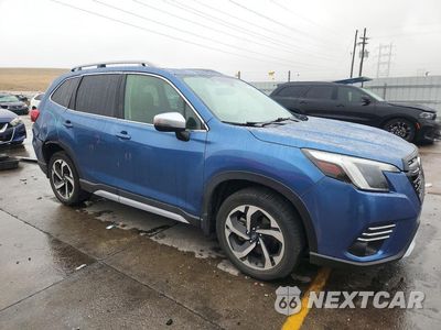 Czwarte zdjęcie samochodu z boku: 2022 SUBARU FORESTER TOURING VIN:JF2SKARC2NH439524 - miniatura