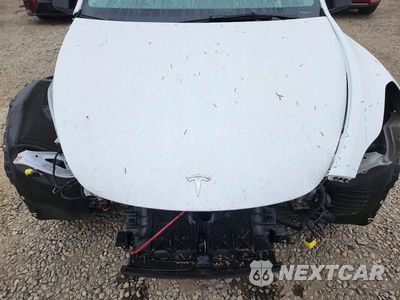 Zdjęcie 12 z 14 samochodu: 2023 TESLA MODEL Y VIN:7SAYGDEE5PF816887 - miniatura