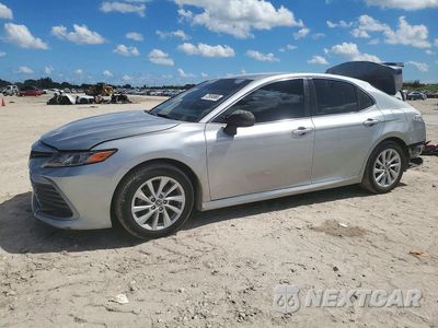 2021 TOYOTA CAMRY LE 4T1C11AKXMU596051 - główne zdjęcie licytacji z USA - miniatura