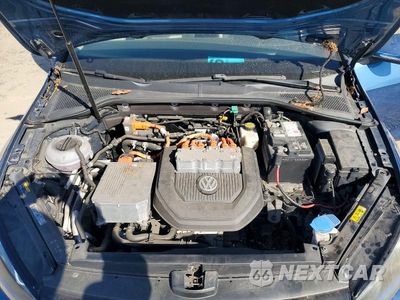 Zdjęcie 11 z 12 samochodu: 2016 VOLKSWAGEN E-GOLF SEL PREMIUM VIN:WVWPP7AU4GW902145 - miniatura