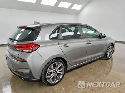 Trzecie zdjęcie samochodu z tyłu: 2020 HYUNDAI ELANTRA GT N LINE VIN:KMHH55LC6LU131563 - miniatura
