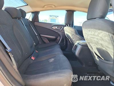 Zdjęcie 10 z 12 samochodu: 2015 CHRYSLER 200 LIMITED VIN:1C3CCCAB5FN748197 - miniatura
