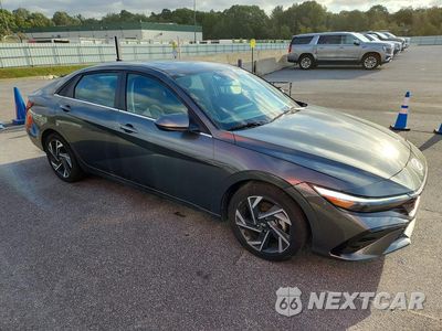 Czwarte zdjęcie samochodu z boku: 2025 HYUNDAI ELANTRA SEL VIN:KMHLS4DG0SU017247 - miniatura