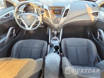 Zdjęcie 8 z 12 samochodu: 2016 HYUNDAI VELOSTER BASE VIN:KMHTC6AD4GU282327 - miniatura