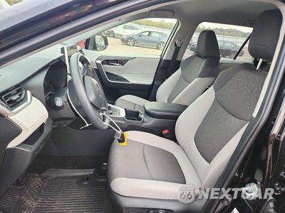 Zdjęcie 7 z 13 samochodu: 2025 TOYOTA RAV4 HYBRID XLE VIN:JTMRWRFV1SJ087854 - miniatura
