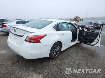 Trzecie zdjęcie samochodu z tyłu: 2015 NISSAN ALTIMA VIN:1N4AL3AP2FN920352 - miniatura