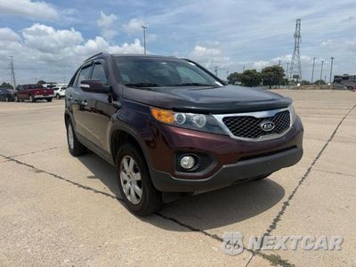 2013 KIA SORENTO LX 5XYKT3A68DG391838 - główne zdjęcie licytacji z USA - miniatura