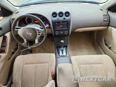 Zdjęcie 8 z 12 samochodu: 2011 NISSAN ALTIMA HYBRID VIN:1N4CL2AP5BC185004 - miniatura