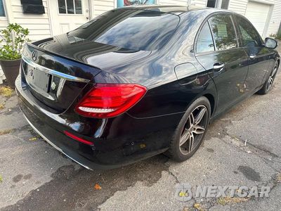 Trzecie zdjęcie samochodu z tyłu: 2018 MERCEDES-BENZ E 43 4MATIC AMG VIN:WDDZF6EB8JA487016 - miniatura
