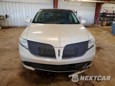 Piąte zdjęcie samochodu w środku: 2014 LINCOLN MKT VIN:2LMHJ5AT3EBL54977 - miniatura