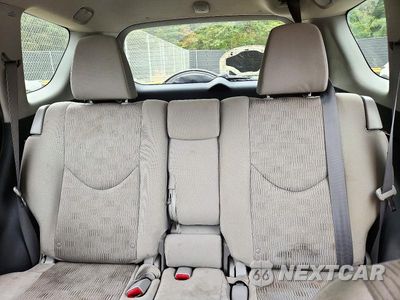 Zdjęcie 10 z 13 samochodu: 2012 TOYOTA RAV4 VIN:JTMBK4DV7C5110082 - miniatura