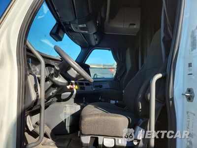 Zdjęcie 7 z 13 samochodu: 2022 FREIGHTLINER CASCADIA SEMI TRUCK VIN:3AKJHHDRXNSNT8356 - miniatura