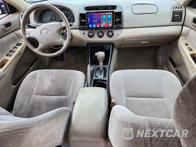 Zdjęcie 8 z 12 samochodu: 2004 TOYOTA CAMRY LE VIN:4T1BE32K54U333329 - miniatura