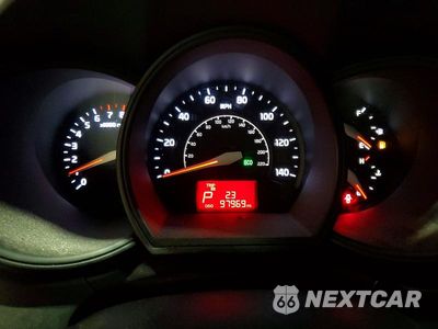 Zdjęcie 8 z 12 samochodu: 2016 KIA RIO LX VIN:KNADM4A3XG6548646 - miniatura