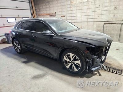 Czwarte zdjęcie samochodu z boku: 2024 AUDI Q8 E-TRON PREMIUM PLUS VIN:WA15AAGE1RB042781 - miniatura