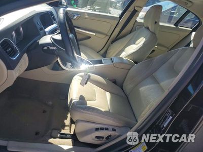 Zdjęcie 7 z 12 samochodu: 2012 VOLVO S60 T5 VIN:YV1622FS8C2129549 - miniatura