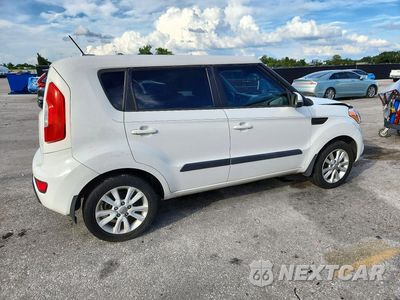 Trzecie zdjęcie samochodu z tyłu: 2013 KIA SOUL + VIN:KNDJT2A65D7585648 - miniatura