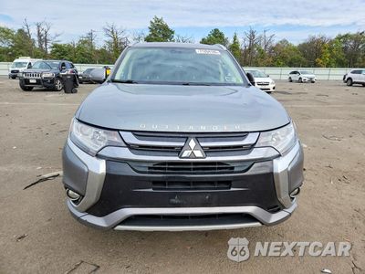 Piąte zdjęcie samochodu w środku: 2018 MITSUBISHI OUTLANDER SE VIN:JA4J24A50JZ031367 - miniatura