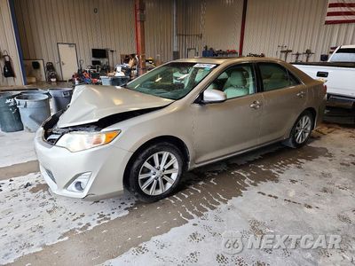 2014 TOYOTA CAMRY XLE 4T4BF1FK9ER341209 - główne zdjęcie licytacji z USA - miniatura