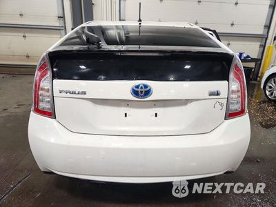 Zdjęcie 6 z 13 samochodu: 2014 TOYOTA PRIUS TWO VIN:JTDKN3DU9E1833029 - miniatura