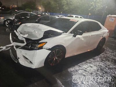 2018 TOYOTA CAMRY SE 4T1B11HK3JU636208 - główne zdjęcie licytacji z USA - miniatura