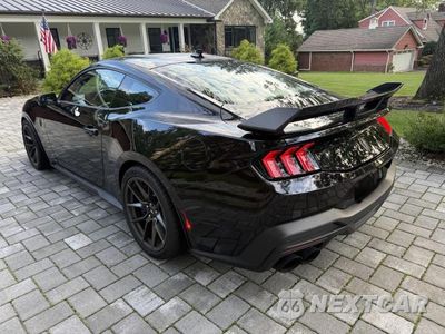 Piąte zdjęcie samochodu w środku: 2024 FORD MUSTANG DARK HORSE VIN:1FA6P8R00R5506716 - miniatura