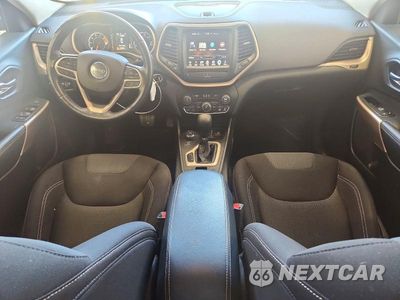 Zdjęcie 8 z 12 samochodu: 2017 JEEP CHEROKEE LATITUDE VIN:1C4PJMCS0HW631517 - miniatura
