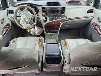 Zdjęcie 8 z 13 samochodu: 2012 TOYOTA SIENNA XLE 8-PASSENGER VIN:5TDYK3DC9CS269604 - miniatura