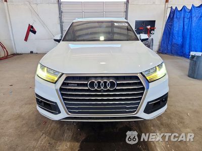Piąte zdjęcie samochodu w środku: 2018 AUDI Q7 PRESTIGE VIN:WA1VAAF79JD011001 - miniatura