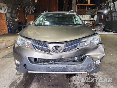 Piąte zdjęcie samochodu w środku: 2015 TOYOTA RAV4 XLE VIN:JTMRFREV8FD156352 - miniatura
