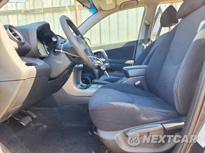 Zdjęcie 7 z 13 samochodu: 2006 TOYOTA RAV4 SPORT VIN:JTMZD32V065020802 - miniatura