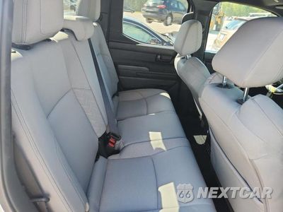 Zdjęcie 10 z 12 samochodu: 2025 TOYOTA TACOMA SR5 VIN:3TMKB5FN5SM026435 - miniatura