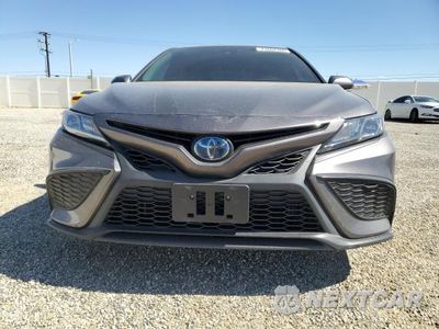 Piąte zdjęcie samochodu w środku: 2023 TOYOTA CAMRY HYBRID SE VIN:4T1S31AK1PU055965 - miniatura