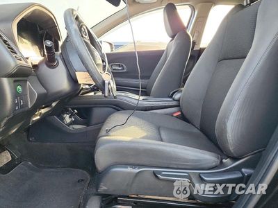 Zdjęcie 7 z 13 samochodu: 2021 HONDA HR-V EX VIN:3CZRU6H58MM728810 - miniatura