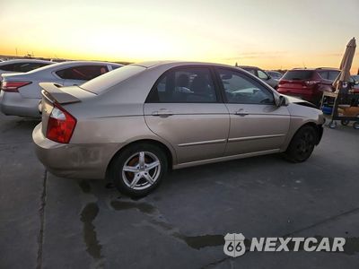 Trzecie zdjęcie samochodu z tyłu: 2006 KIA SPECTRA EX VIN:KNAFE121765233714 - miniatura