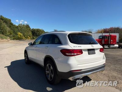 Trzecie zdjęcie samochodu z tyłu: 2019 MERCEDES-BENZ GLC 300 4MATIC VIN:WDC0G4KB0KV160882 - miniatura