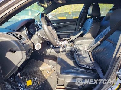Zdjęcie 7 z 12 samochodu: 2014 CHRYSLER 300C VIN:2C3CCAKG6EH260298 - miniatura
