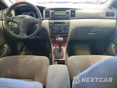 Zdjęcie 8 z 12 samochodu: 2005 TOYOTA COROLLA LE VIN:2T1BR32E65C407116 - miniatura