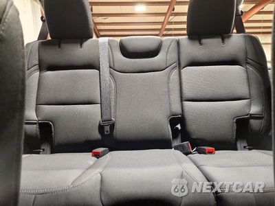 Zdjęcie 10 z 14 samochodu: 2021 JEEP WRANGLER UNLIMITED SAHARA VIN:1C4HJXEN7MW645986 - miniatura