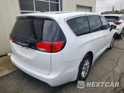 Trzecie zdjęcie samochodu z tyłu: 2025 CHRYSLER VOYAGER LX VIN:2C4RC1CG0SR534993 - miniatura